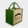 Große Jute-Tasche mit farbigen Akzenten grün
