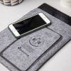 Tabletthülle aus RPET-Filz mit Beispielgeräten