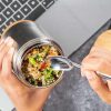 Lunchbox Edelstahl und Kork gefüllt