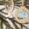 Individueller Weihnachtsbaumschmuck aus Holz und Acryl Ambiente