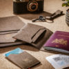 Schlüsselanhänger aus recycelten Lederabfällen mit anderen Werbeartikeln aus der Serie